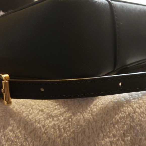 Michael Kors Hamilton Medium Leather Messenger Cro - Picture 4 of 8